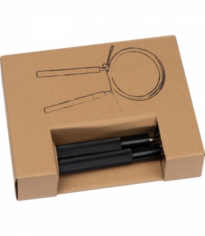 Skakanka z metalowymi rączkami