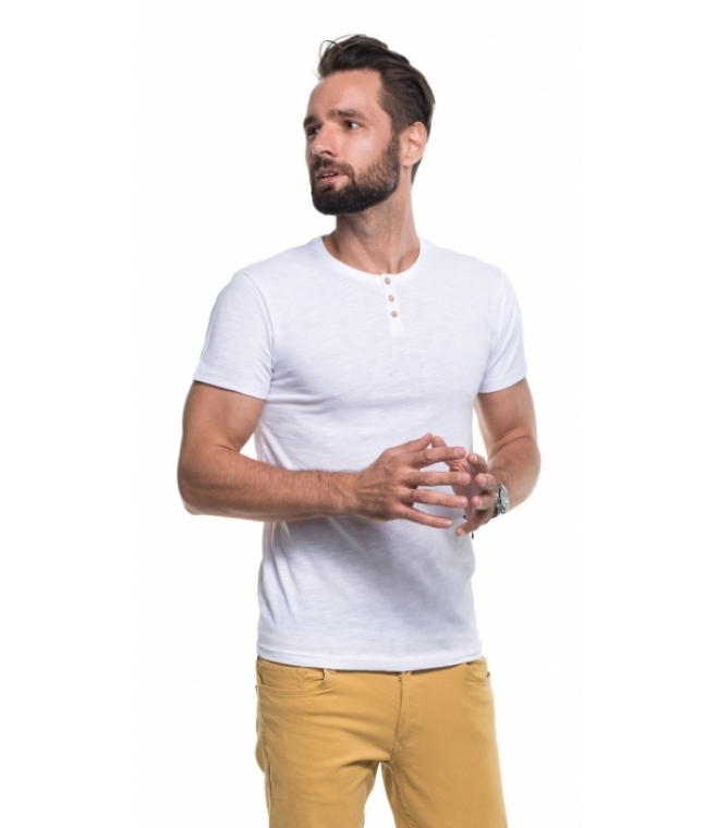 T-shirt<br />Button