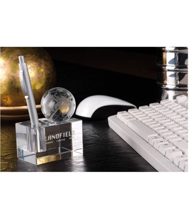 Szklany blok z globusem