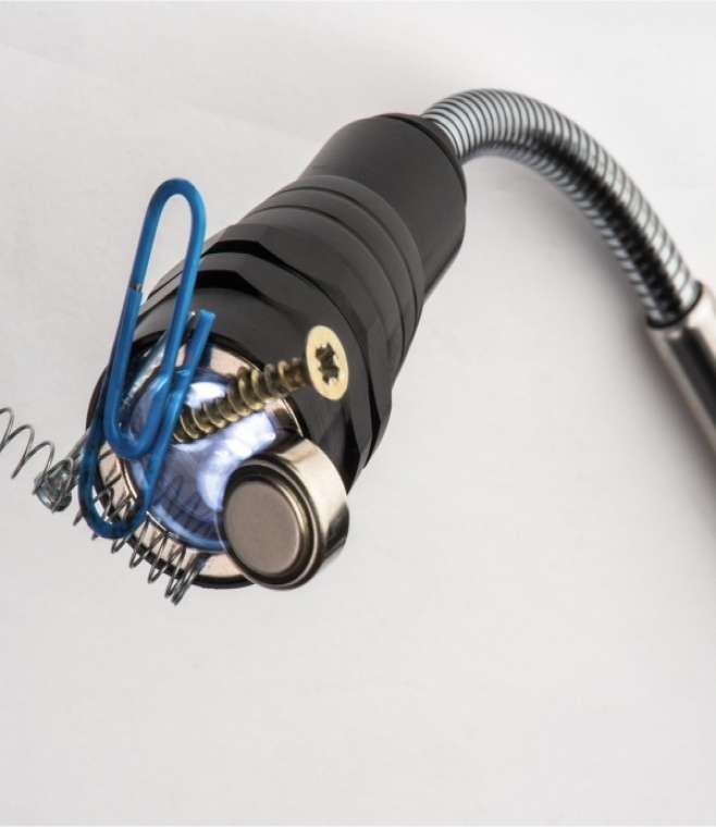 Latarka LED teleskopowa